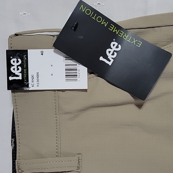 Men's Lee Extreme Motion Synthetic Ripstop Cargo Shorts, KC Khaki, Size 40, NWT - Picture 11 of 14